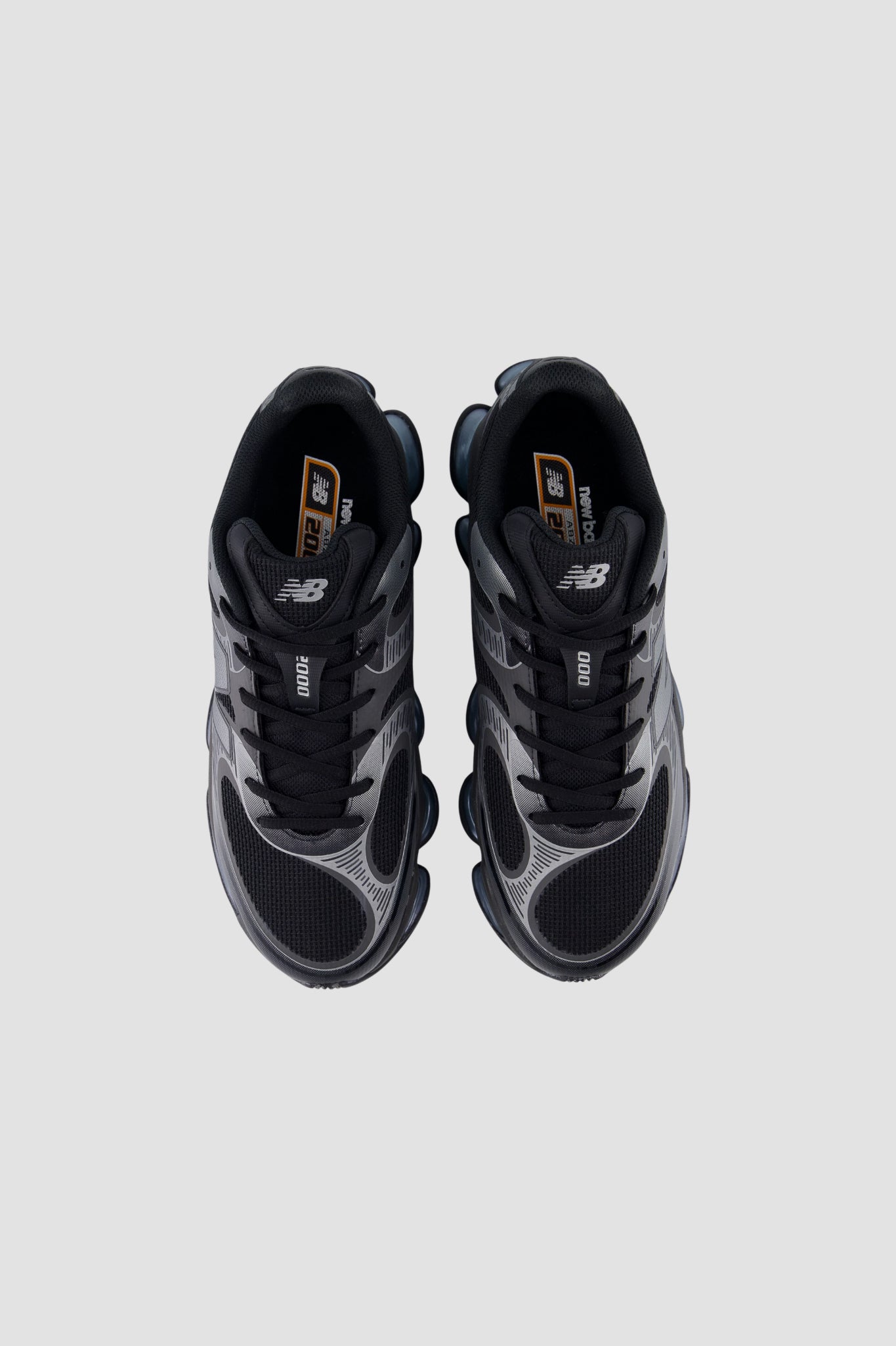 U2000EA Black/ Dark Silver Metallic/ L. Chrome