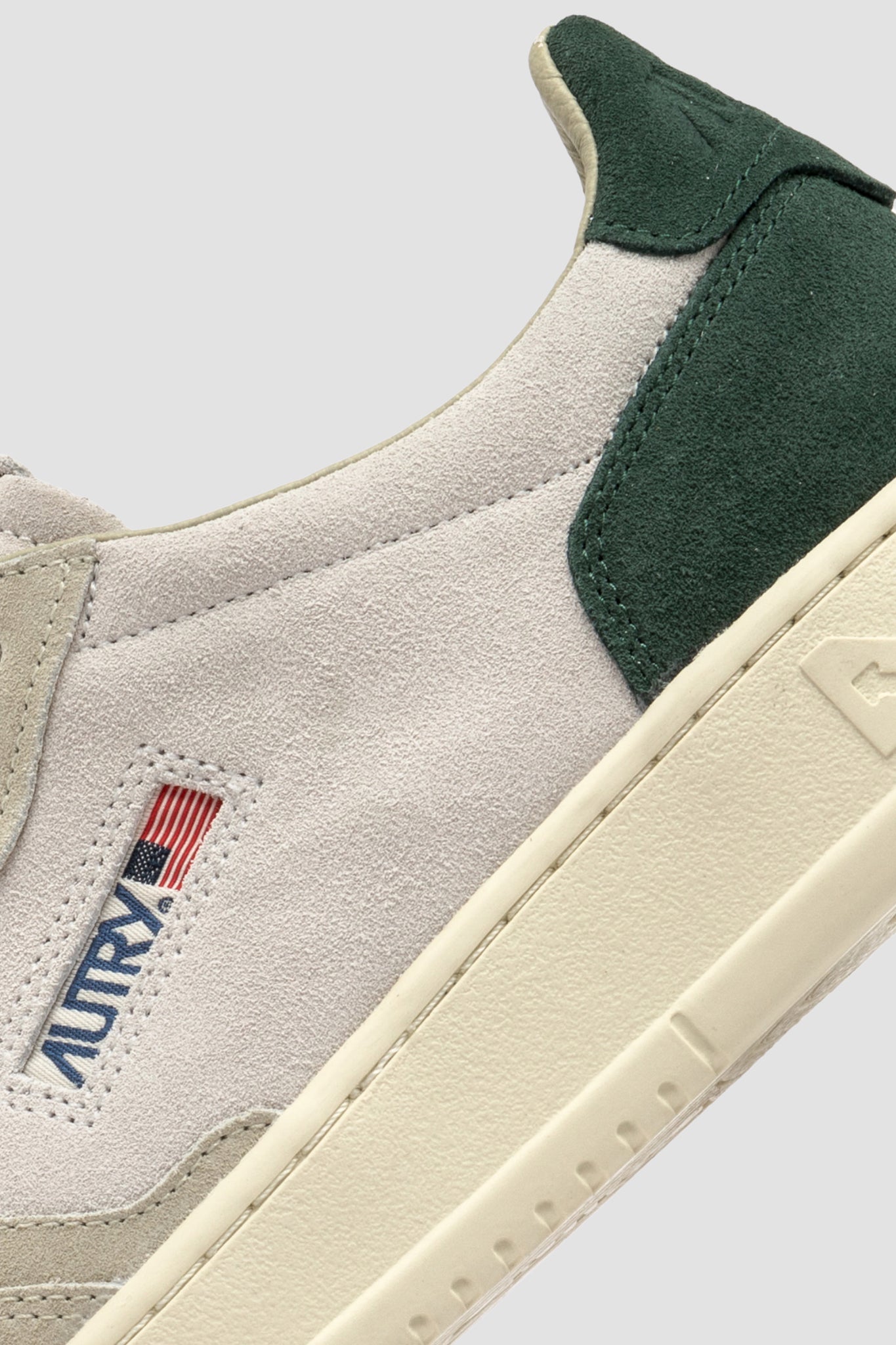 MEDALIST LOW TRIC /SUEDE BOTTLE/PAPYRUS