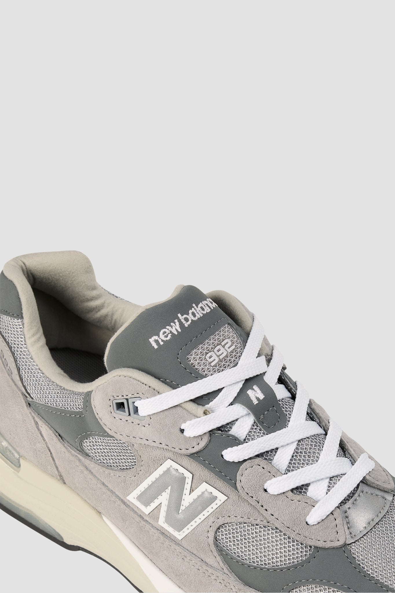 U992GY Grey / Silver Metallic