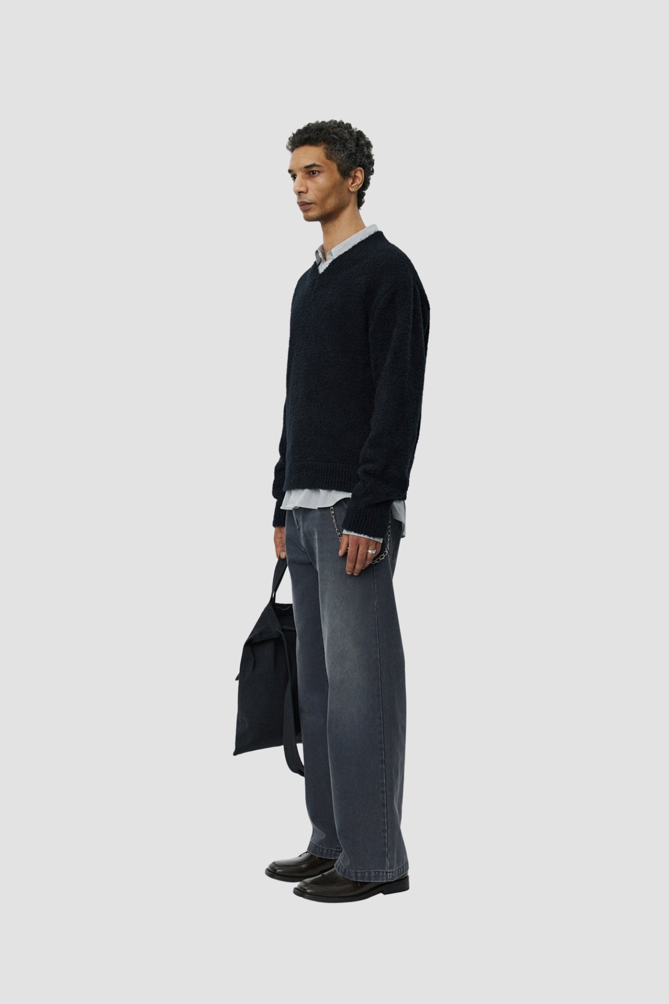 V-NECK SWEATER Furry Black