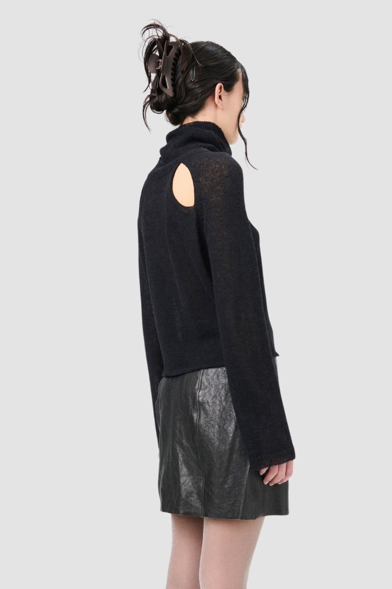 SLICE TURTLENECK Black Alpaca