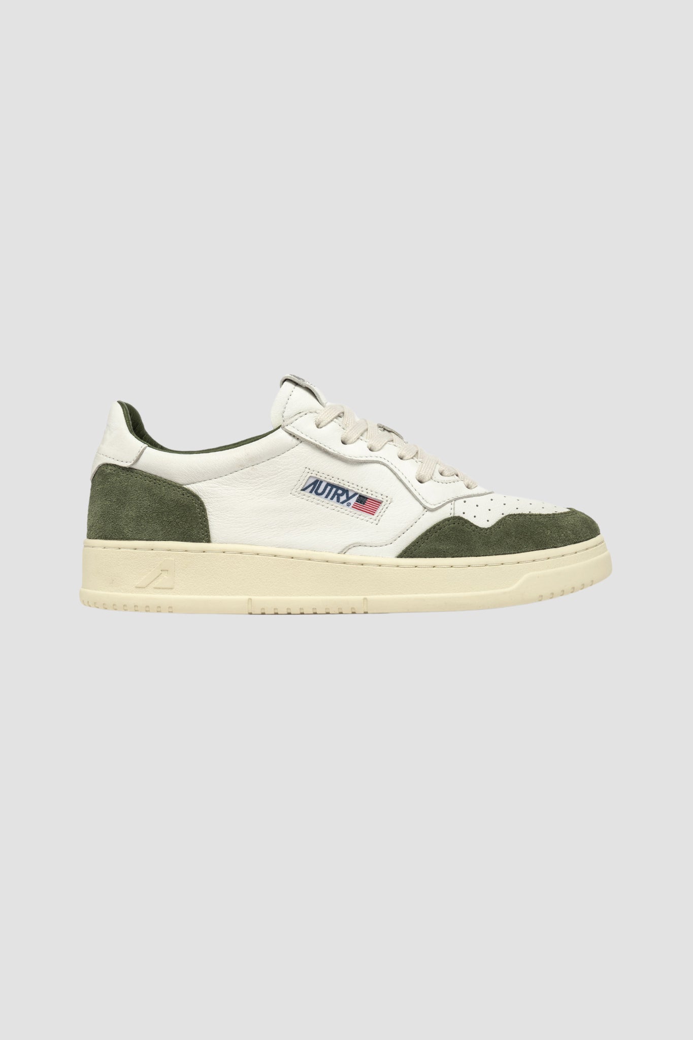 MEDALIST LOW GOAT/SUEDE WHITE/MILITARY
