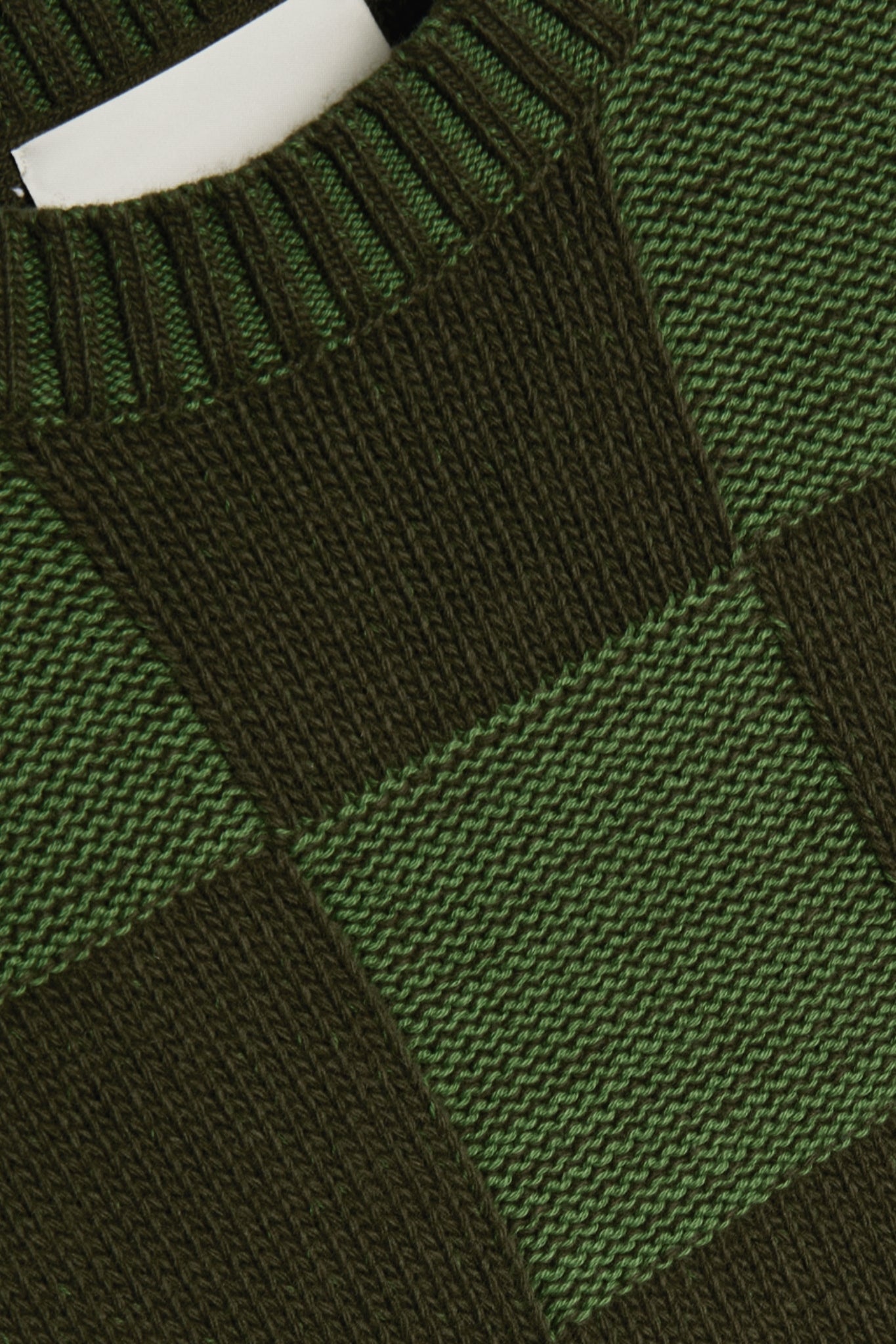 CREW NECK TANK GREEN