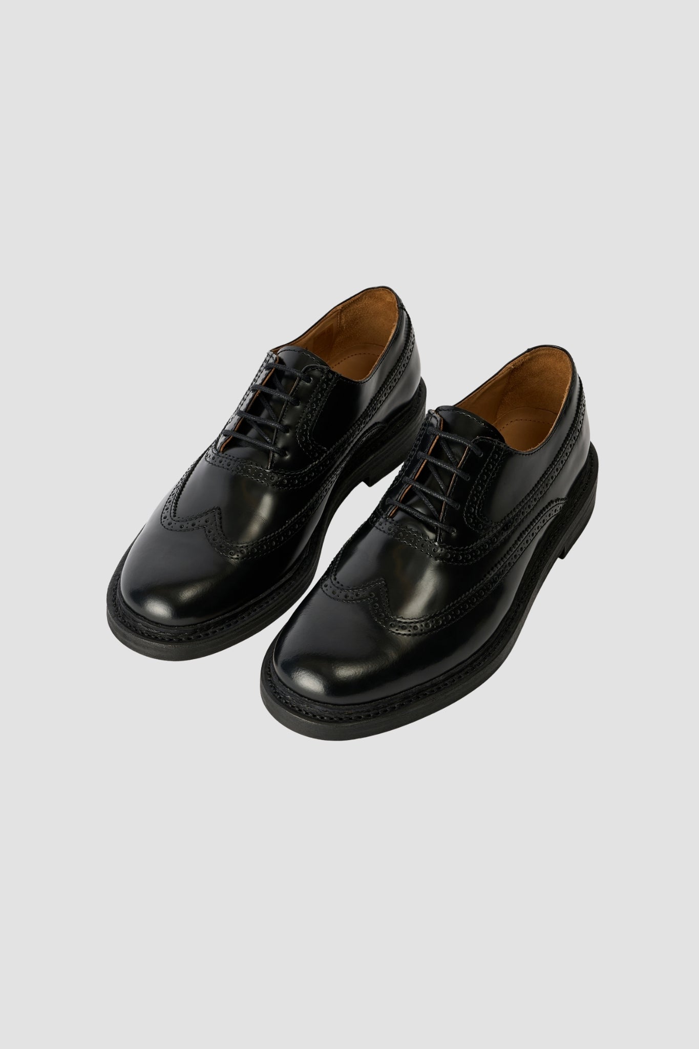 BROGUE PARADE, Black Leather