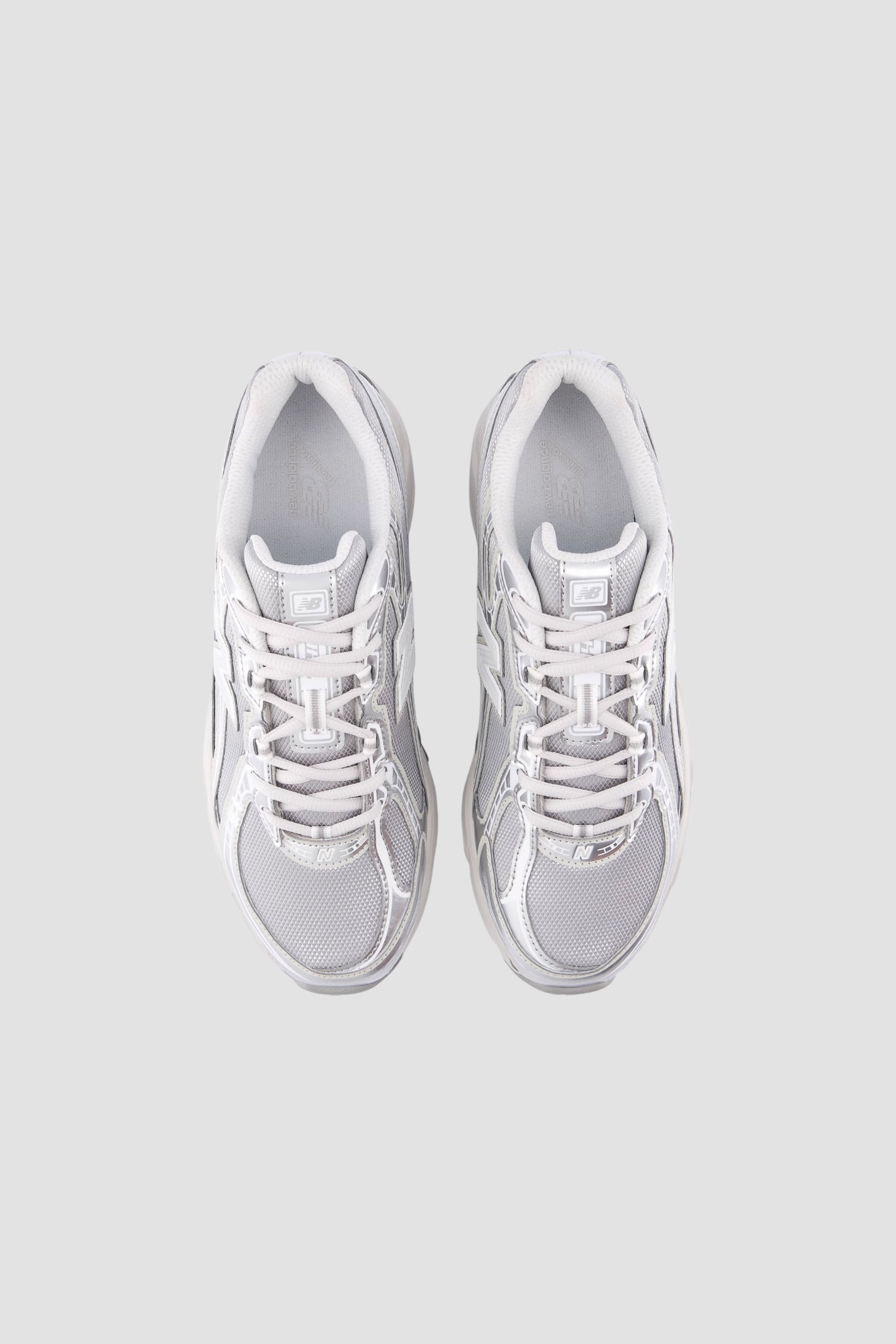 U7405I7 Metallic Silver