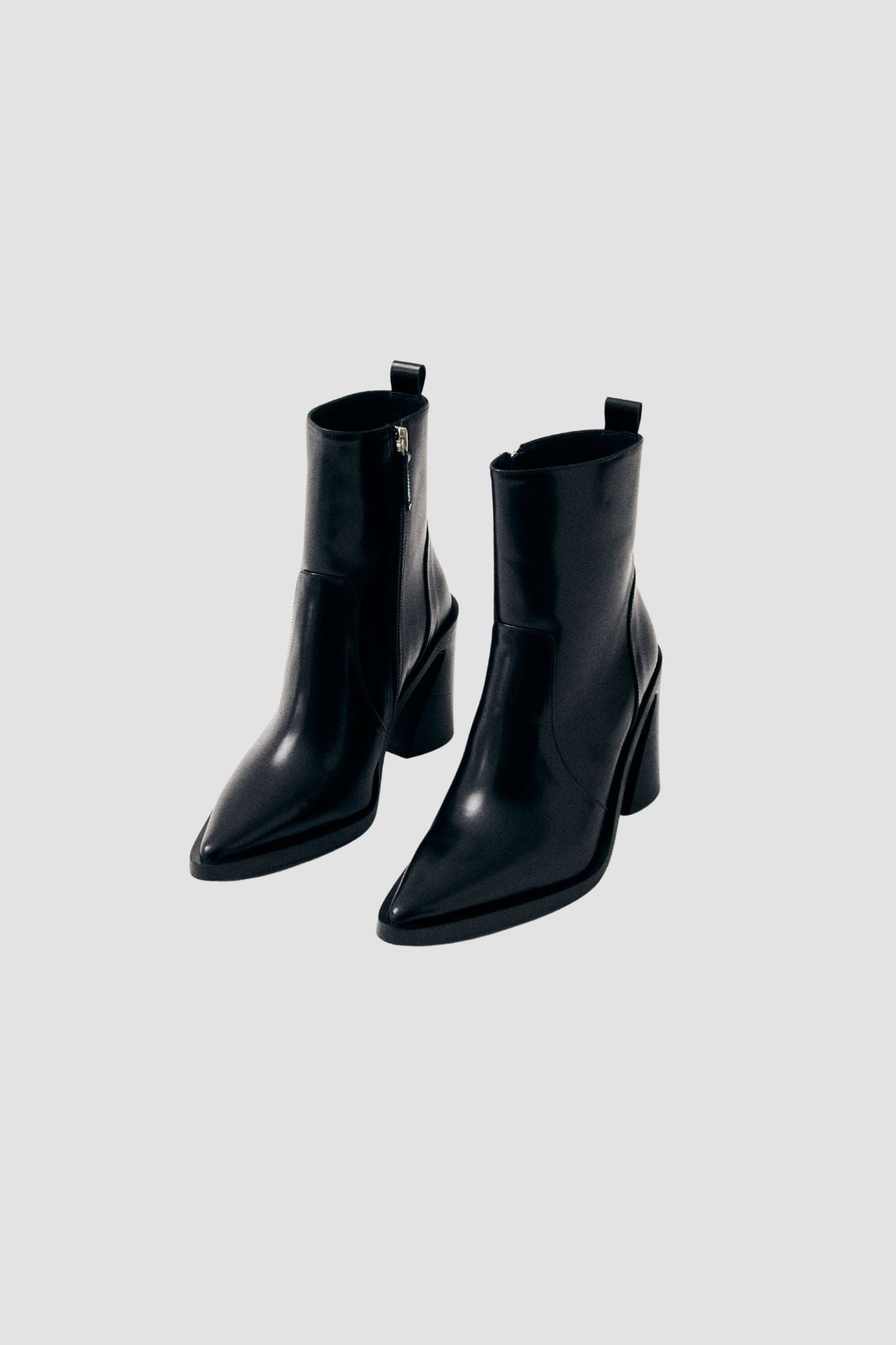 HAYLO LEATHER ANKLE BOOTS BLACK
