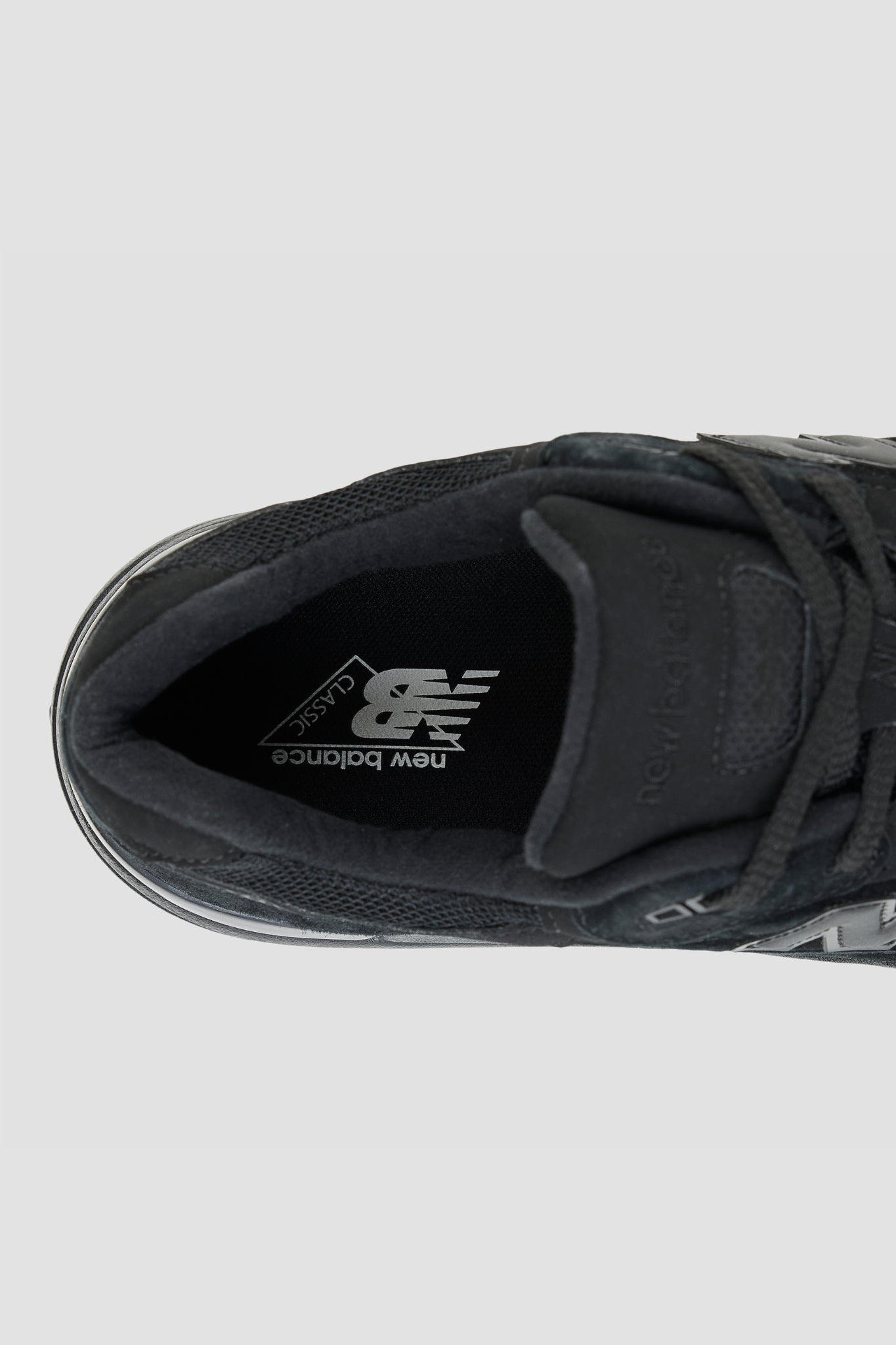 U992TB Black/ Black