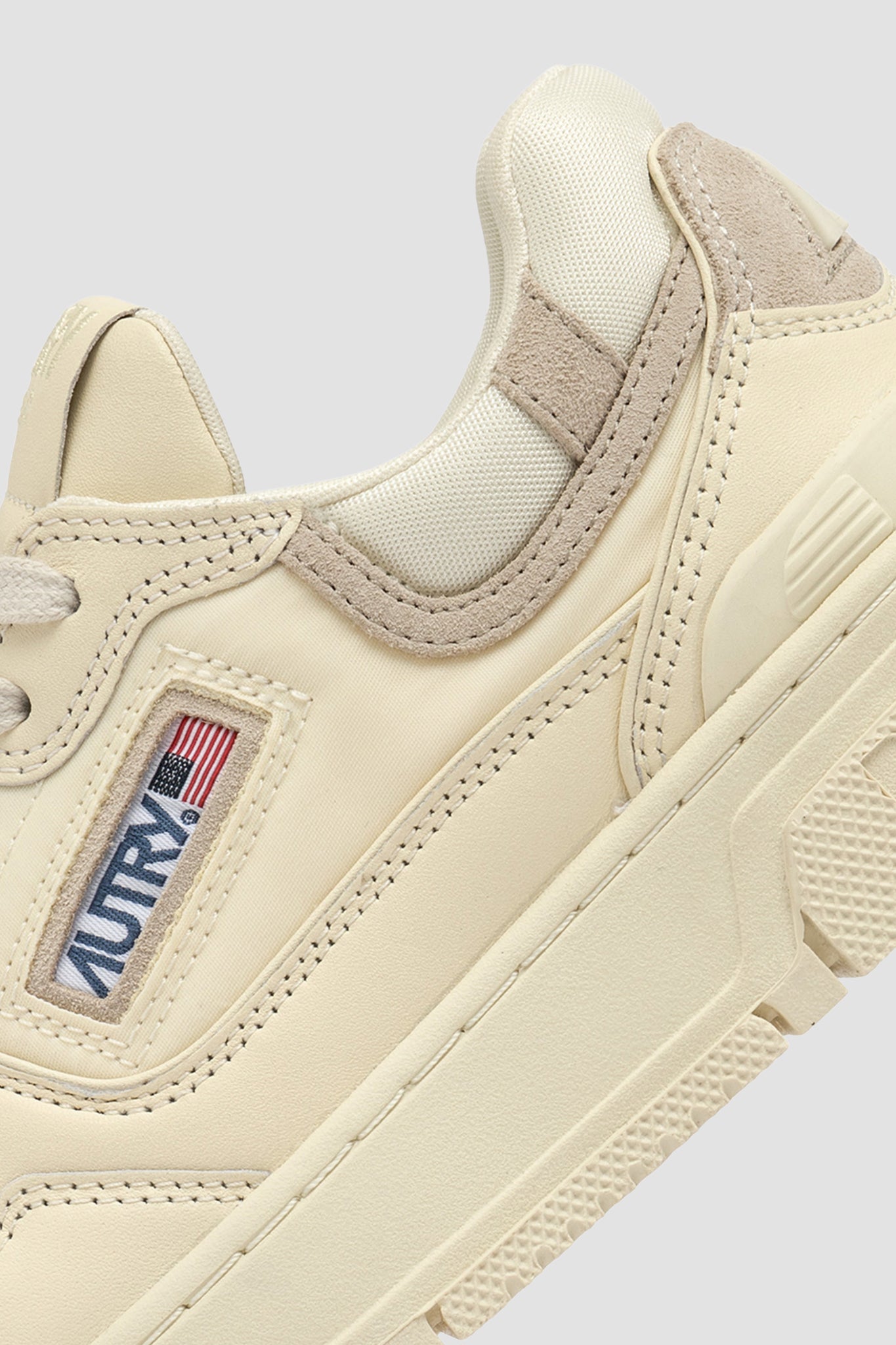 CLC LOW WOM LAMB/NYLON WINTER WHITE