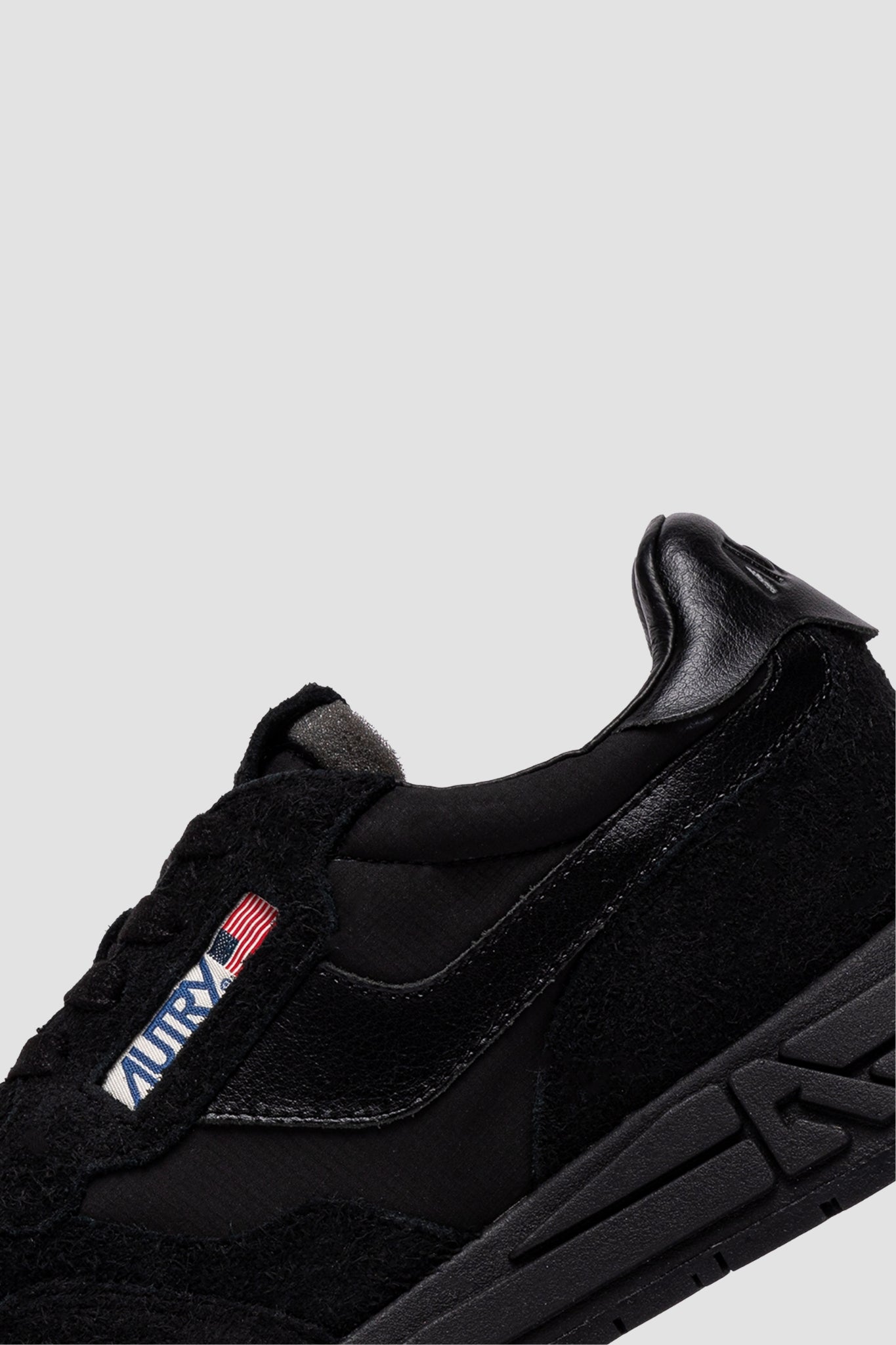 REELWIND LOW RIP/MONOC Black