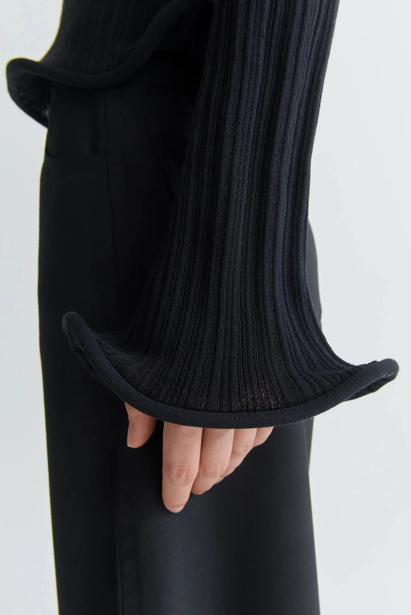 GISELLE SWEATER Black Rib