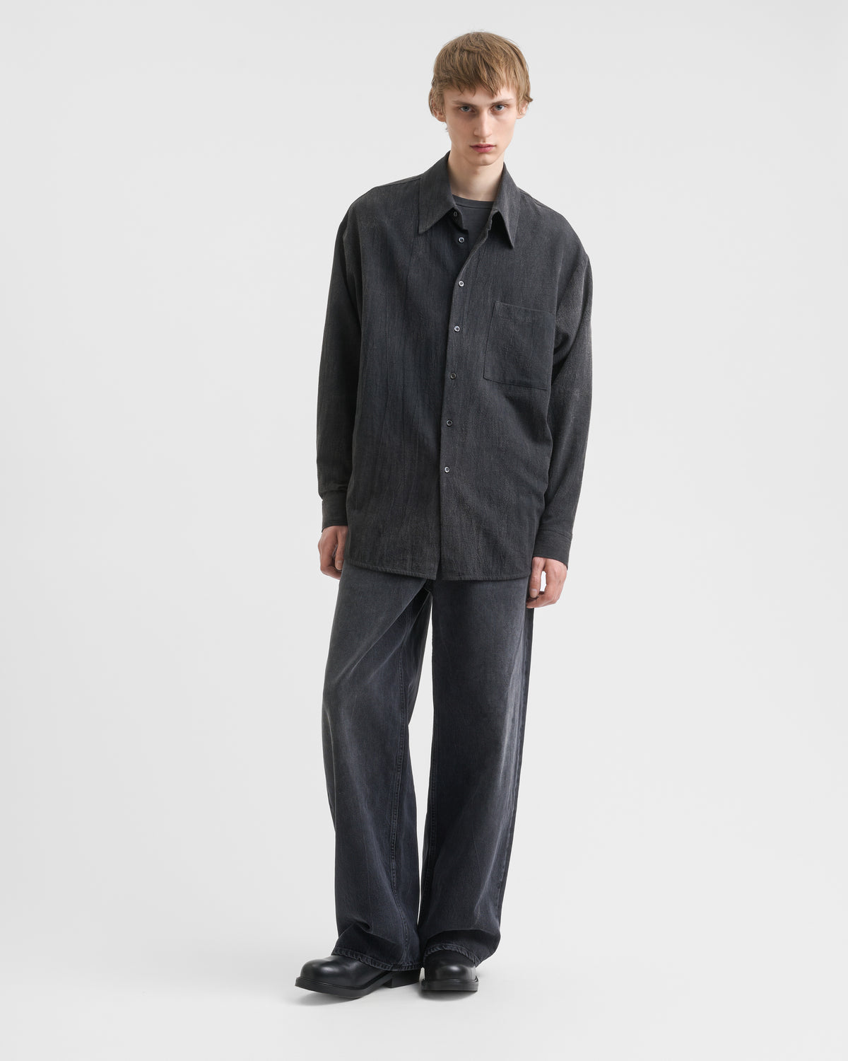 FLUID OVERSIZED SHIRT creased black