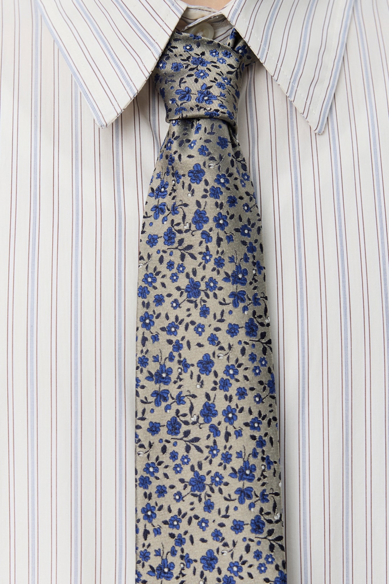 BANQUET TIE Blue Meadow