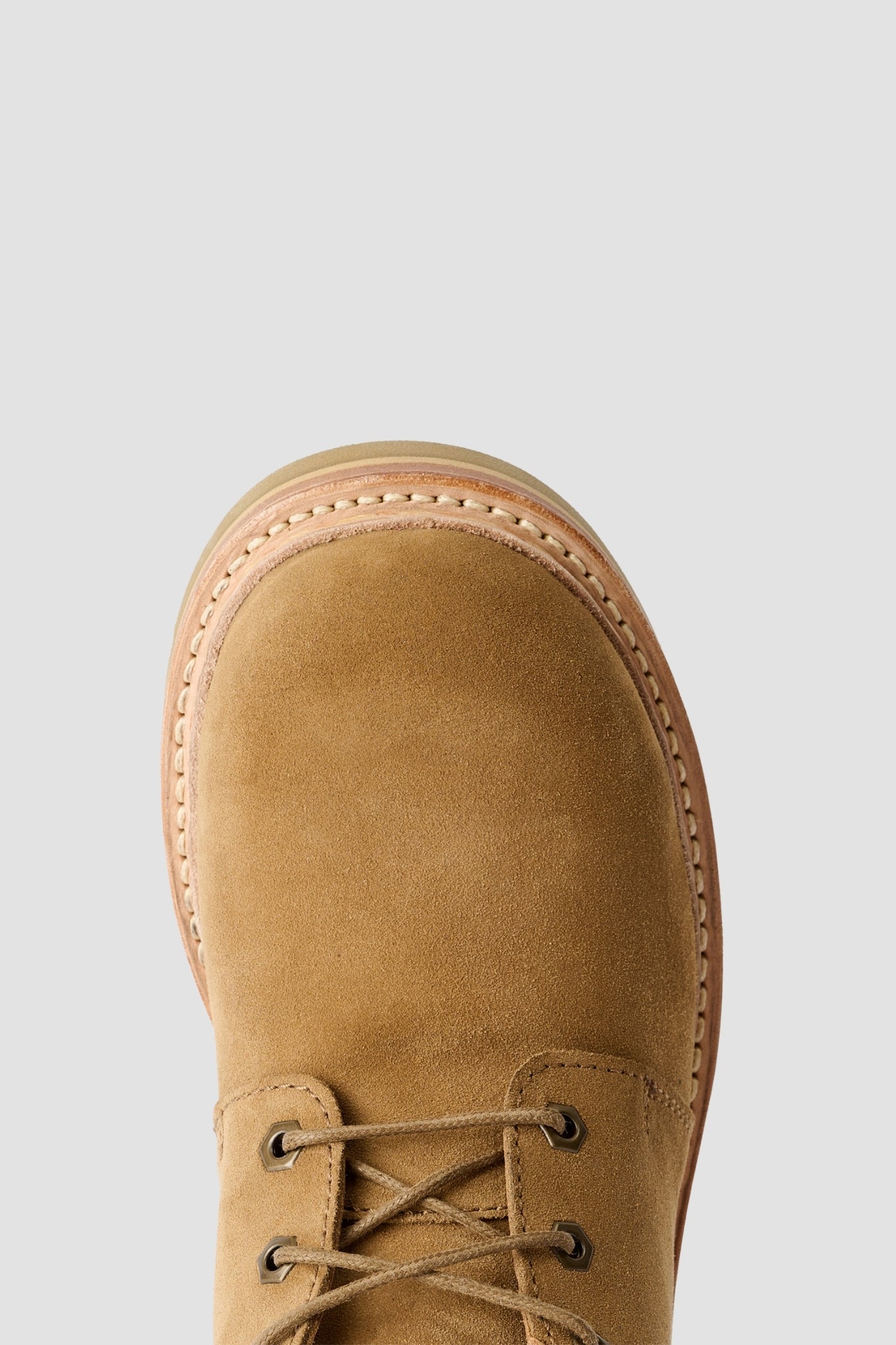 CHUKKA BOOT Medallion Velor Suede
