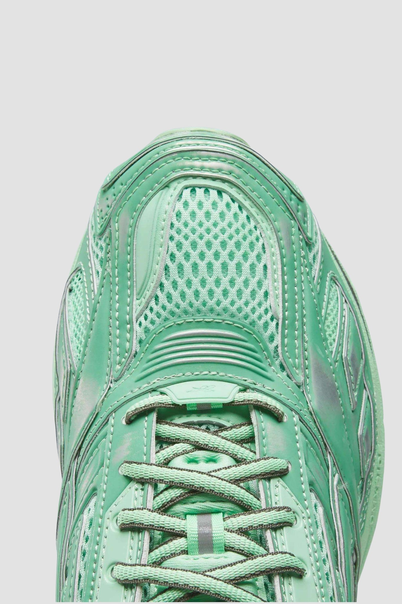 PREMIER ROAD ULTRA Green Buff Metallic