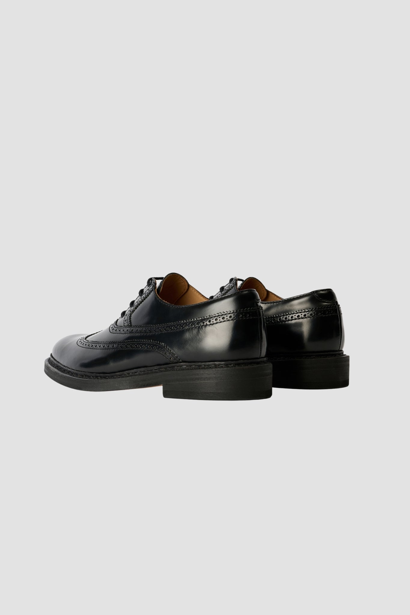 BROGUE PARADE, Black Leather