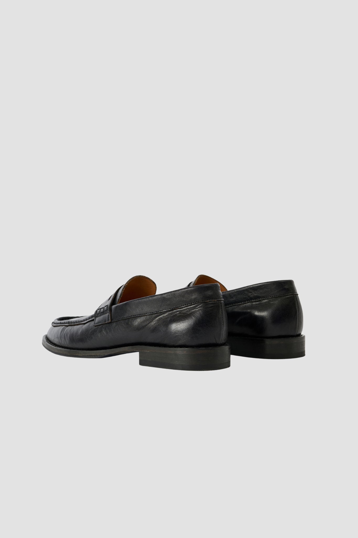 LIGHT LOAFER True Dyed Black Leather