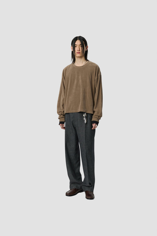 RELAXED LS TEE walnut husk pile