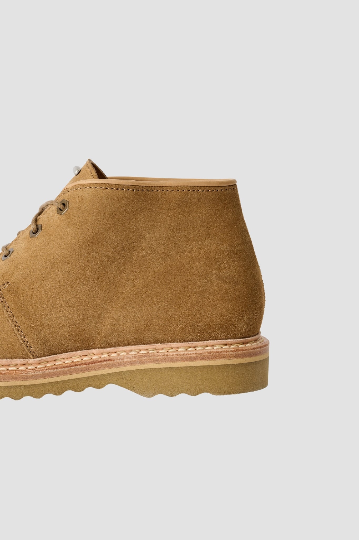 CHUKKA BOOT Medallion Velor Suede