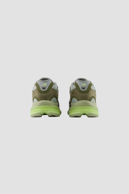 2010 Covert Green / Dry Lime / Lone