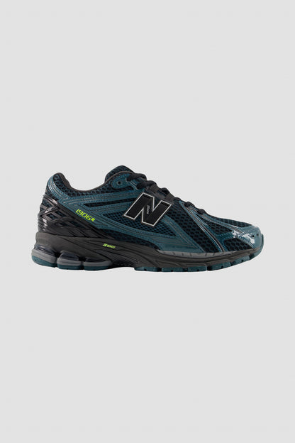 U1906R  Medusa Green/ Black