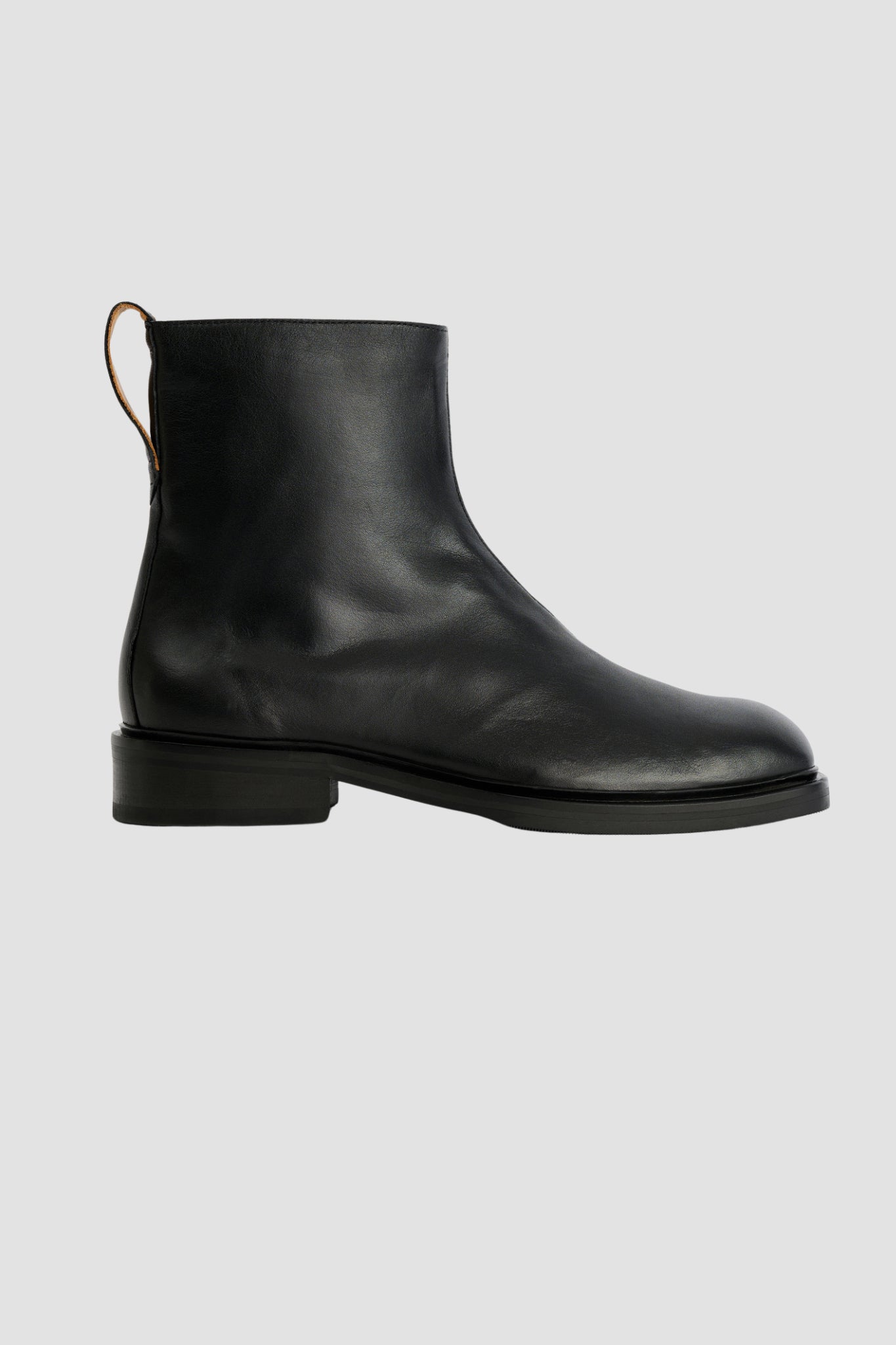 DAIMONO BOOT Malleable Black Bull Hide