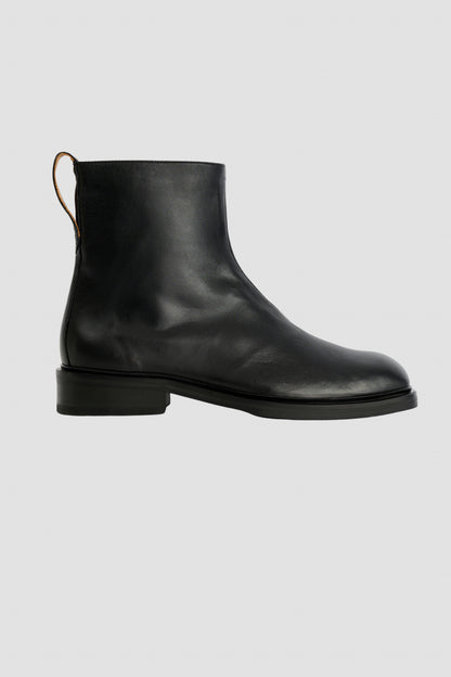 DAIMONO BOOT Malleable Black Bull Hide