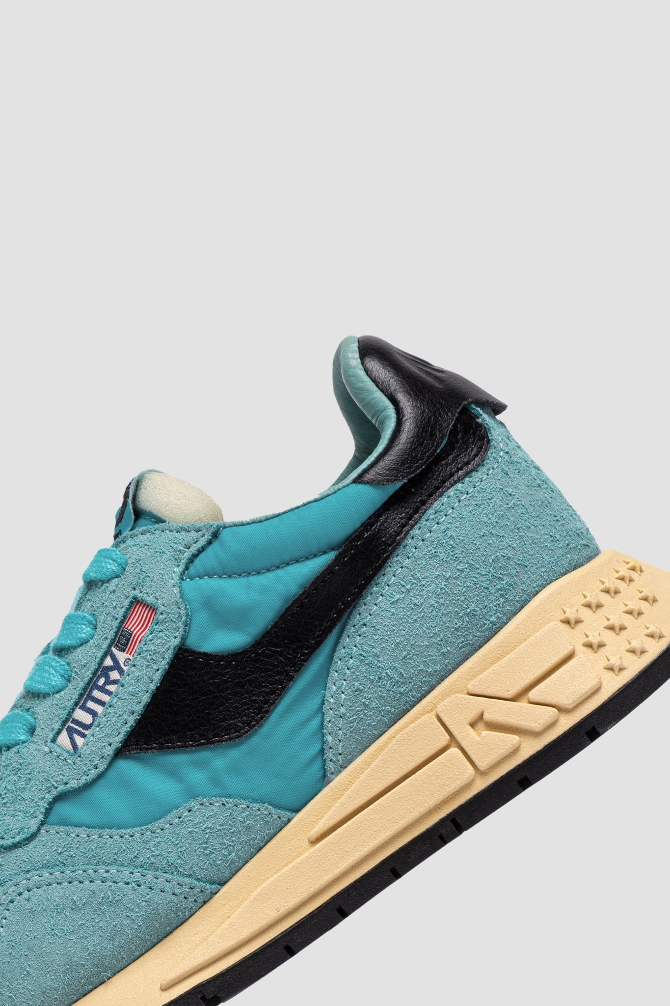 REELWIND LOW SUEDE/NET Capri/Black