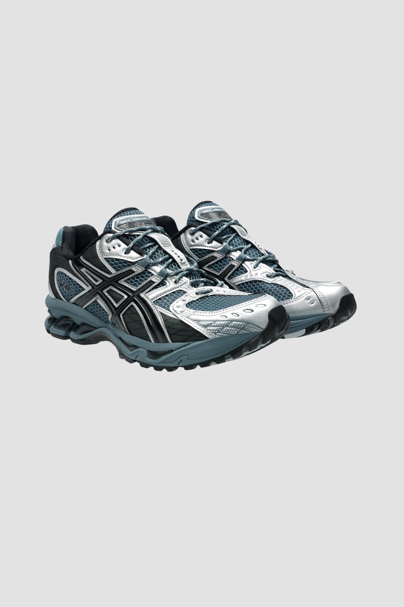 GEL-NIMBUS 10.1 Ironclad/ Graphite Gray