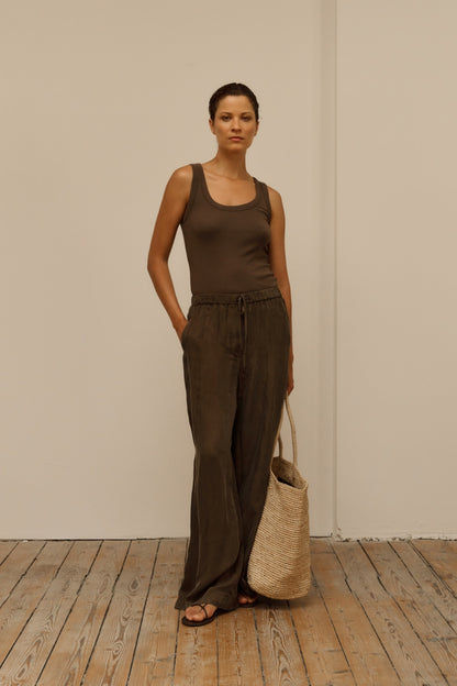 JUNIPER Dark hazelnut