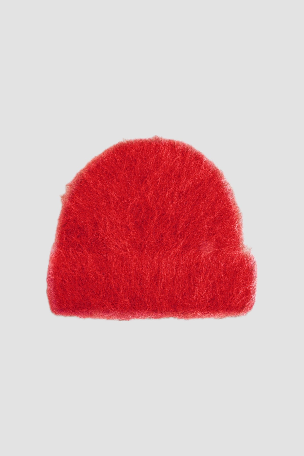 FUZZY BEANIE red