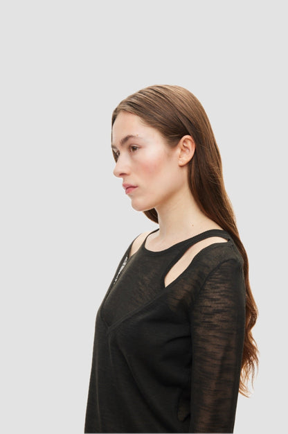 DRAMA KNIT BLOUSE black
