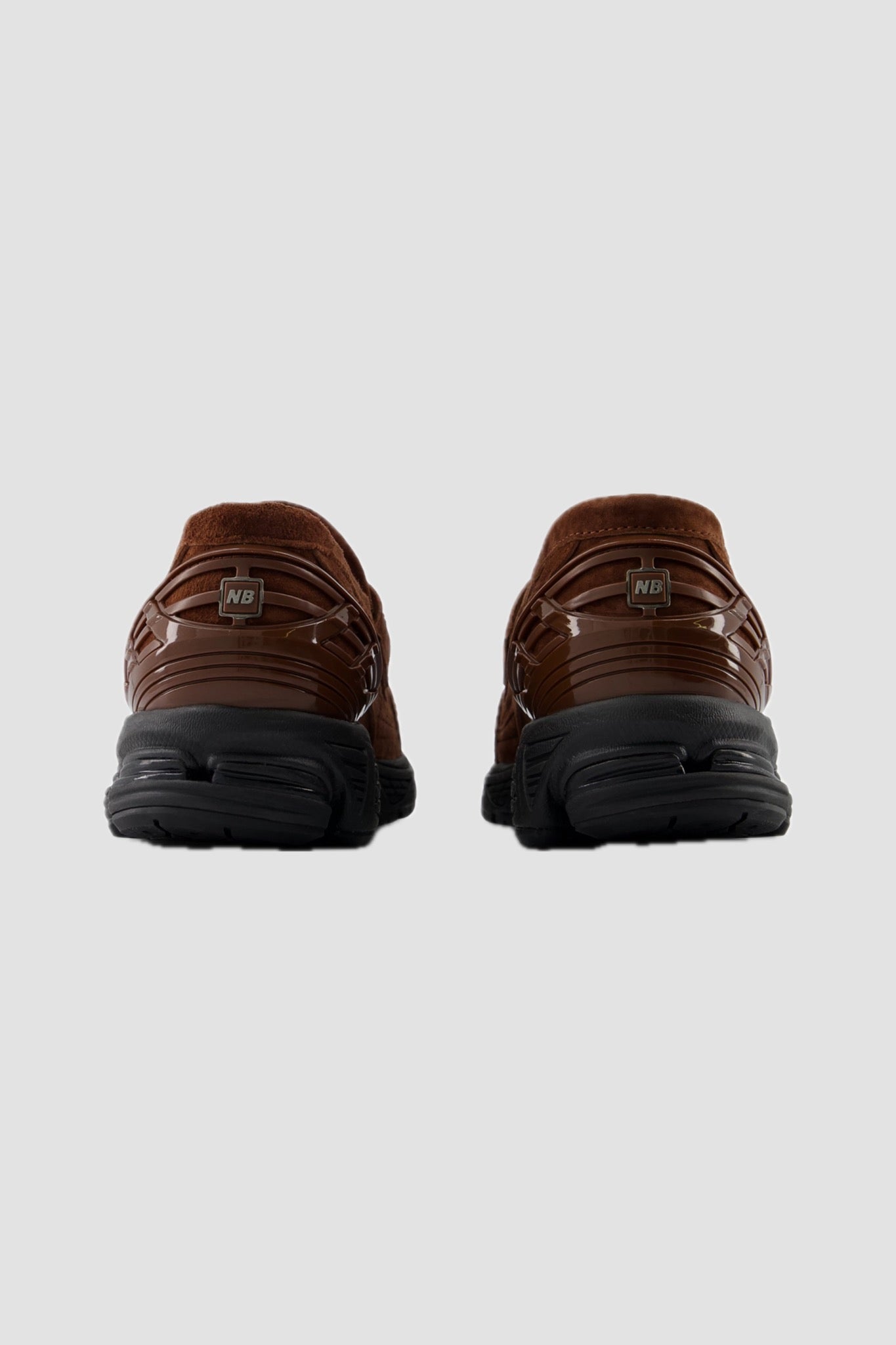 U1906L Rich Oak/Black cement