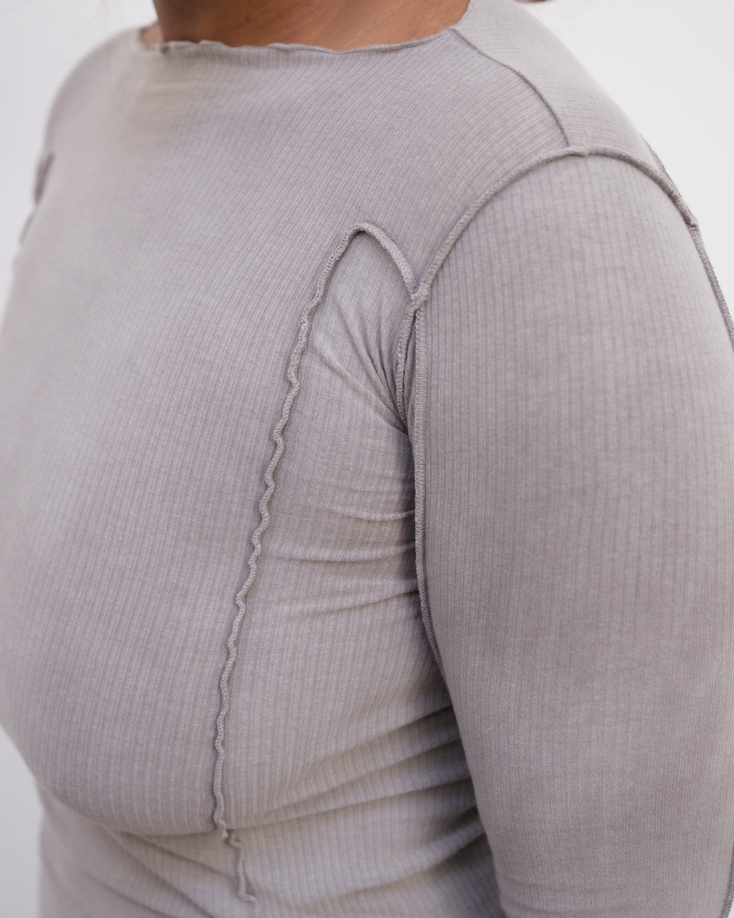 OMATO LONG SLEEVE TEE Elie Grey