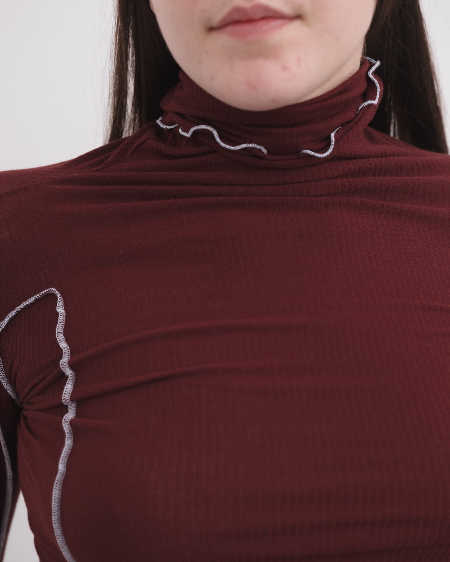 OMATO TURTLENECK nara red